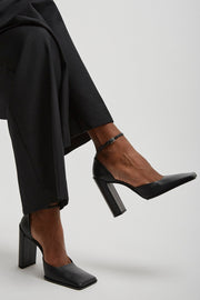 Square 90 black pumps