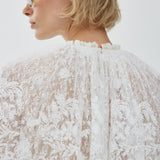 Gathered top in lace