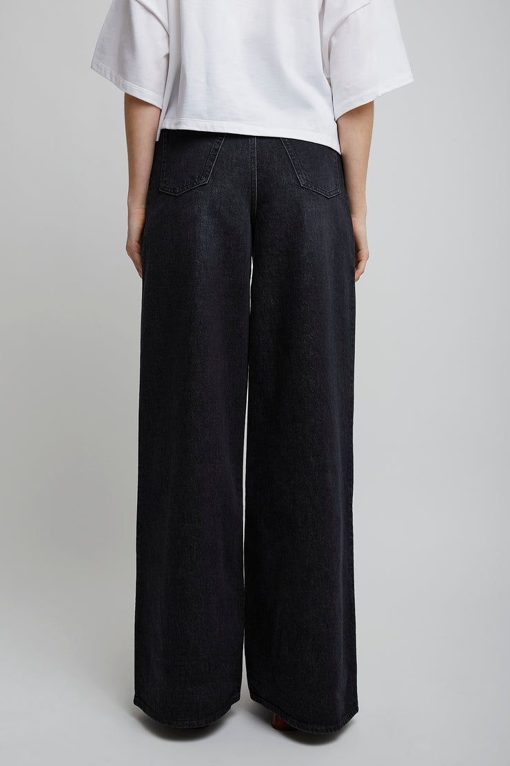 High rise dark jeans