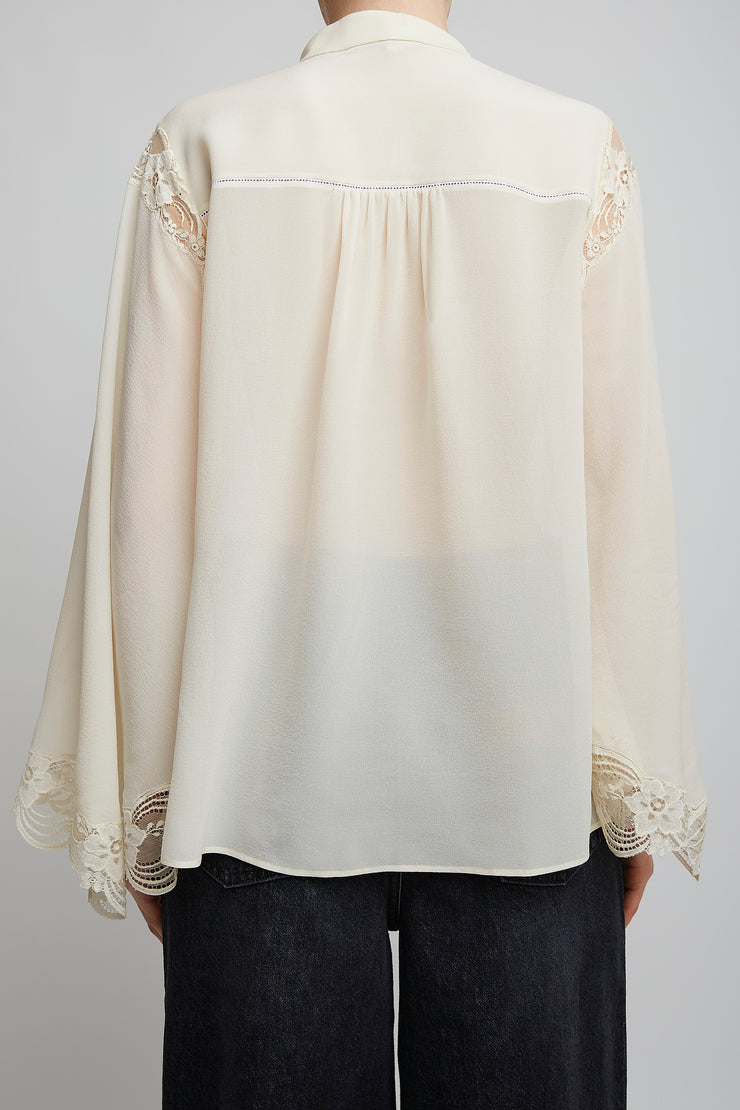 Fluid silk bluse