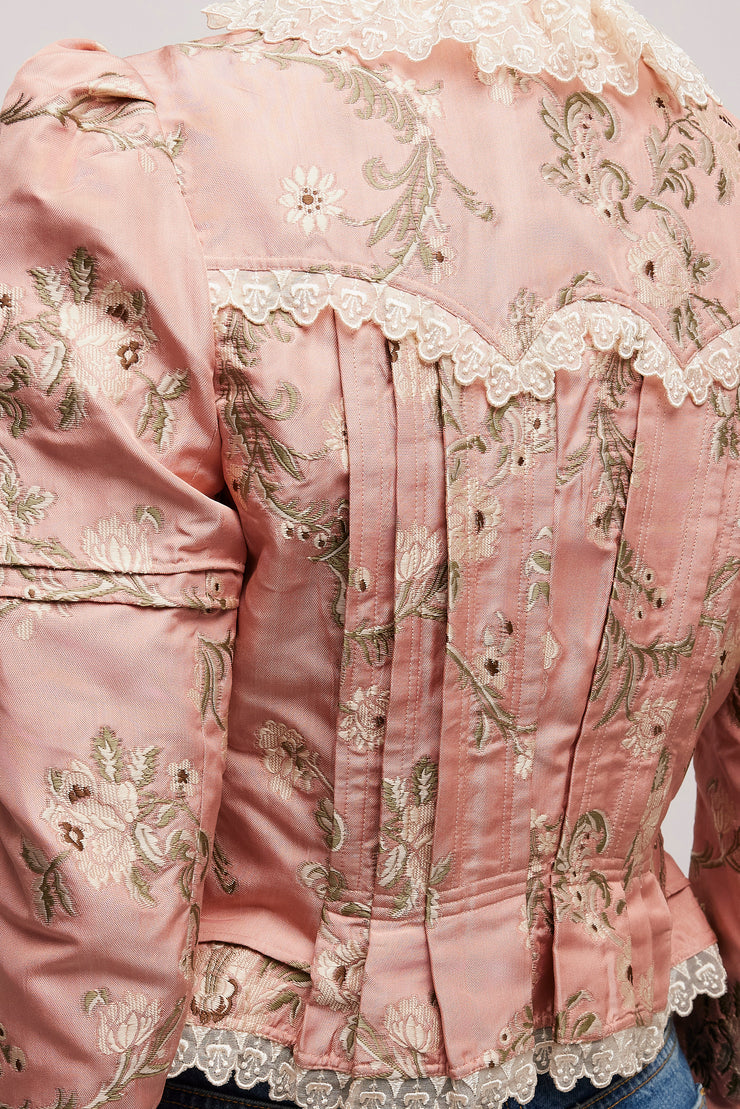 Fitted pink jacket