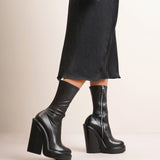 Stretch leather ankle boots