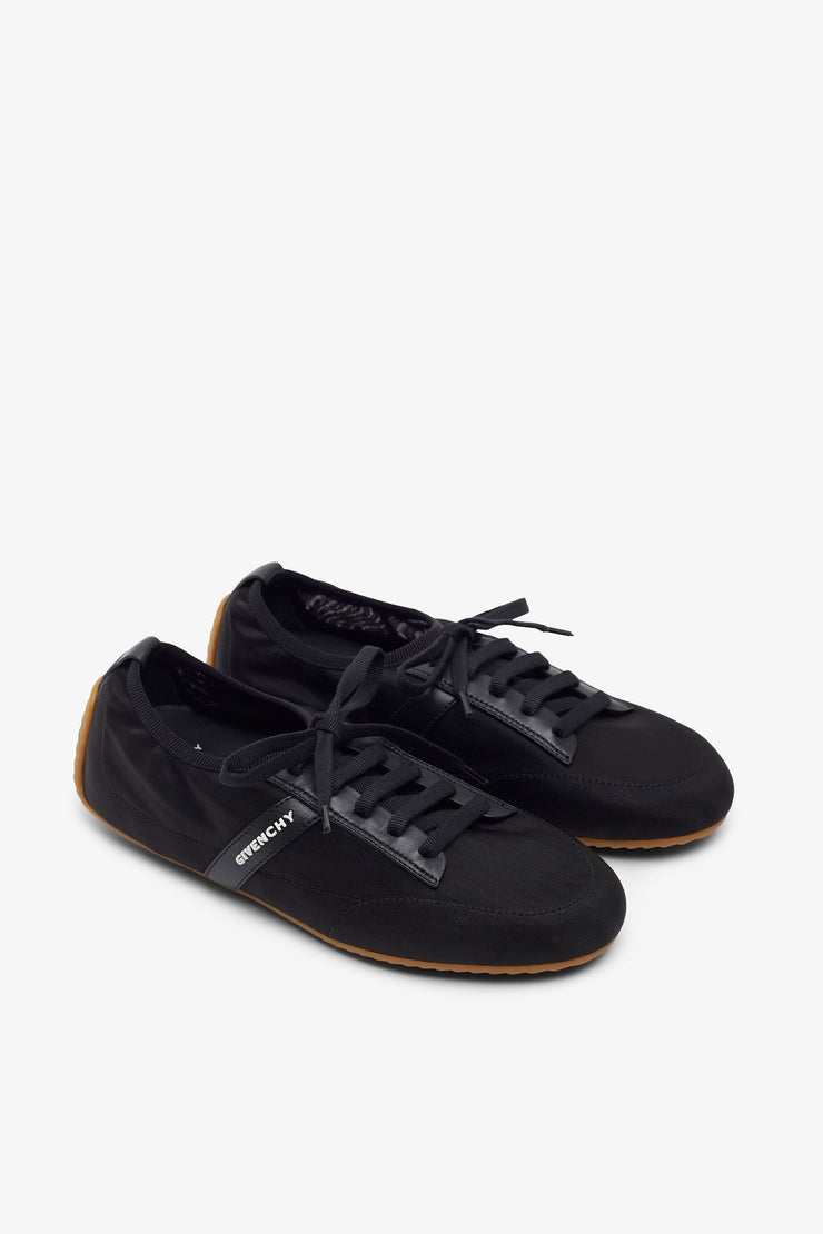 Slim black sneakers