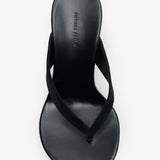 Round black wedges