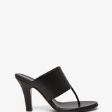 Signum black sandals