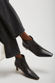 Carla 45 leather ankle boots