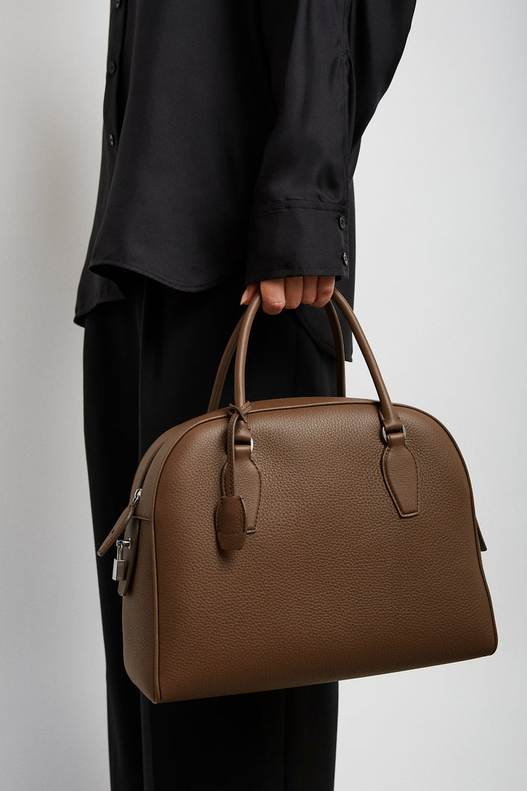 India 12.00 dark olive leather bag