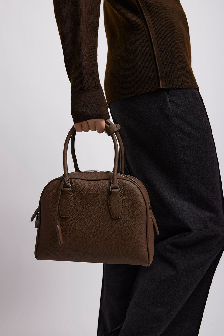 India 10.00 dark olive leather bag