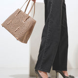 Mina 32 vienne circulaire beige tote bag