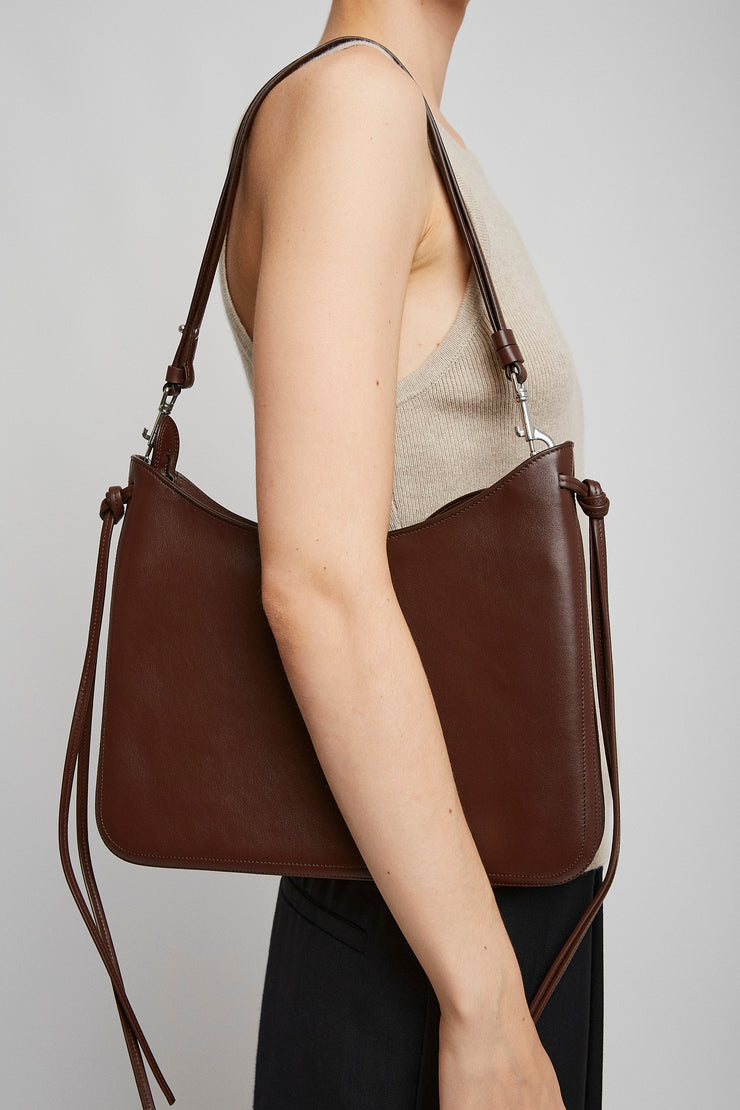 Gig medium cognac shoulder bag