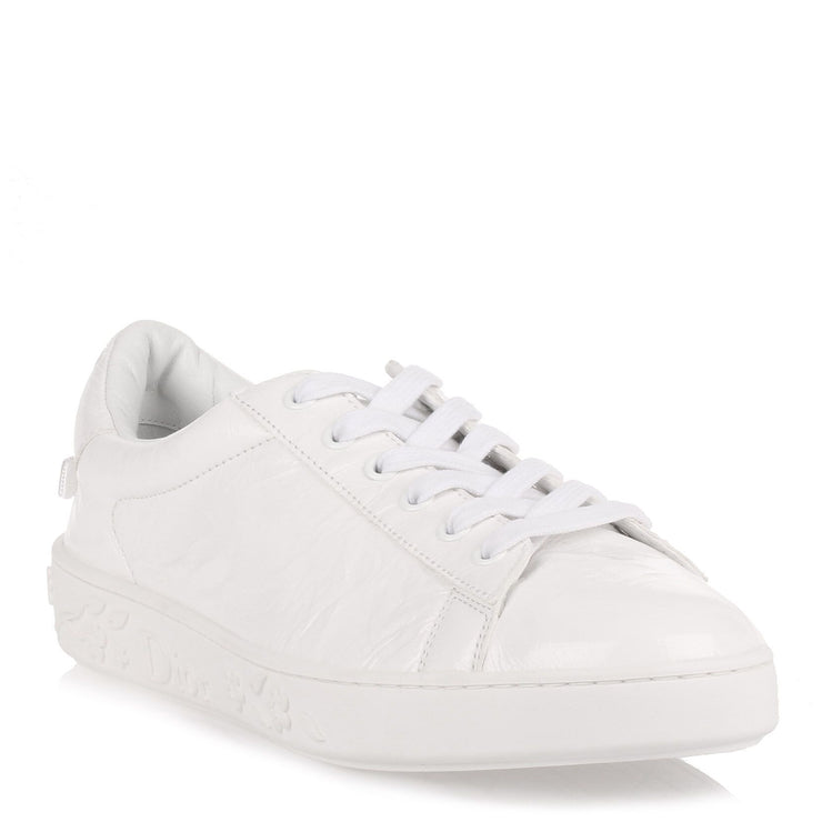 White crinkled patent leather sneaker