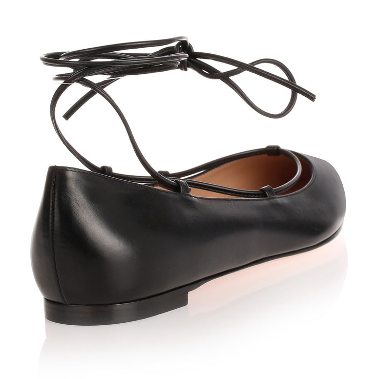 Black leather lace up Femi' Flat