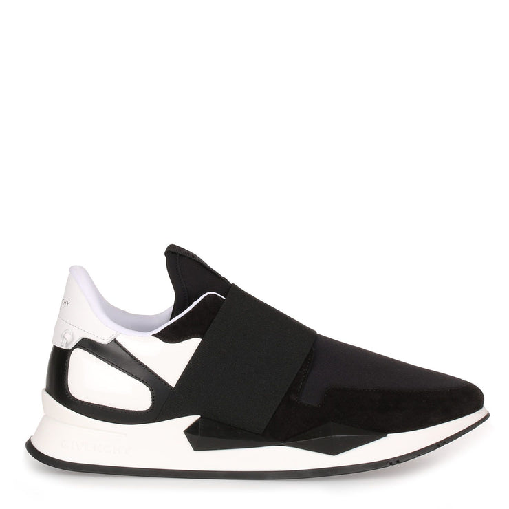 Black and white elastic runner sneaker