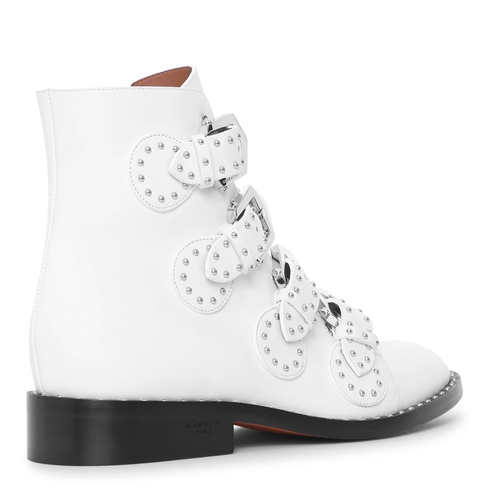 Elegant white flat boots